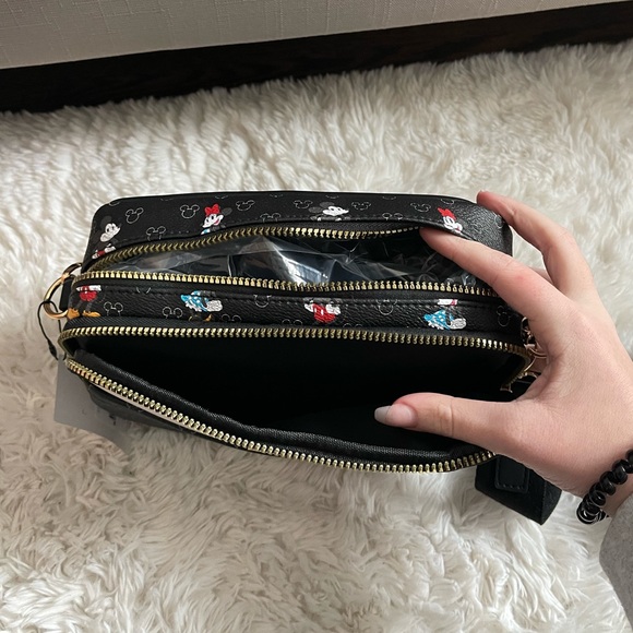 DISNEY mickey and minnie crossbody bag monogram with 2 zippered compartments - Picture 6 of 7